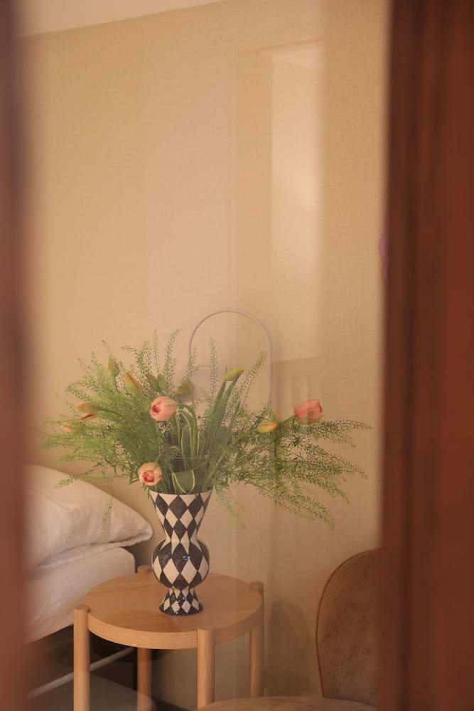 &Klevering <br>Vase Rhombic Black - Image 4